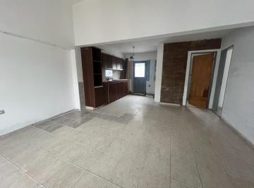 Casa · 78m² · 4 Ambientes · 1 Cochera · Oportunidad en Zona Sur con Excelente Accesibilidad