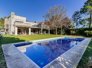 Casa de 5 ambientes, Tigre · Casa 5 Ambientes | Lote Imperdible | Dep. de Servicio | Talar del Lago I – Excelente Esquina
