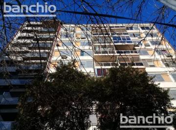 Departamento · 75m² · 5 Ambientes · 1 Cochera · Departamento - Centro