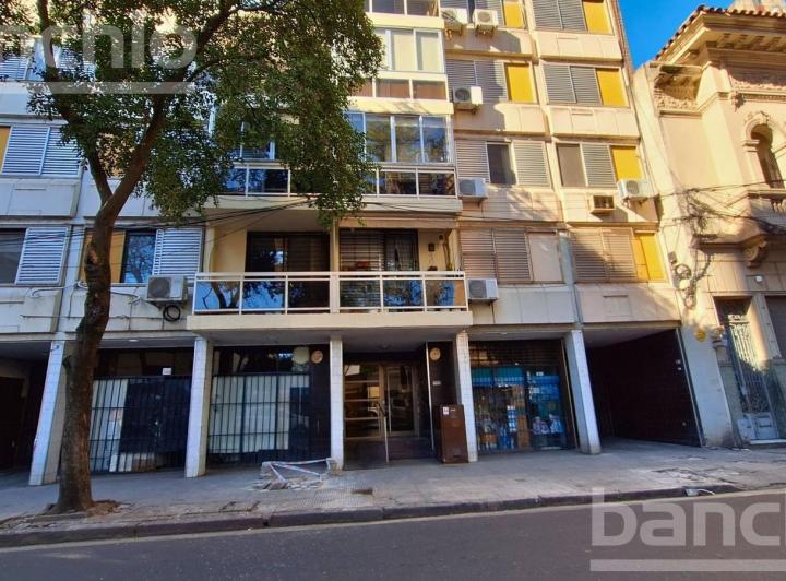 Departamento · 75m² · 5 Ambientes · 1 Cochera