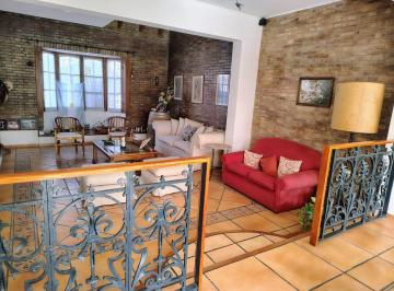 Casa · 252m² · 6 Ambientes · 2 Cocheras · Casaventa de Casa Sexta Seccion Loteo Cantu