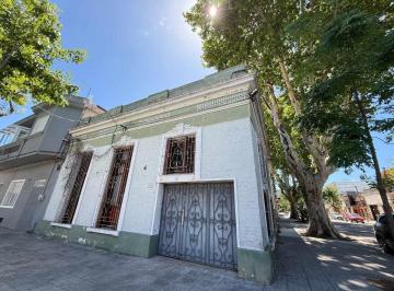 Casa · 97m² · 3 Ambientes · 1 Cochera · Venta Casa 2 Dorm. - La Figurita - Cochera