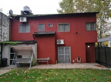 Casa · 92m² · 4 Ambientes · Casa en Venta - 3 Dorm. 2 Baños - Merlo