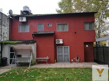 Casa · 92m² · 4 Ambientes · Casa en Venta - 3 Dorm. 2 Baños - Merlo