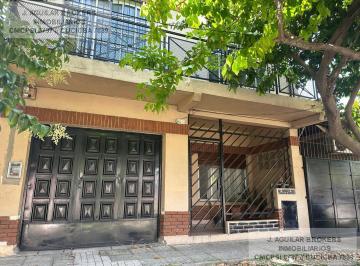 PH · 125m² · 4 Ambientes · 1 Cochera · PH en Castelar Sur
