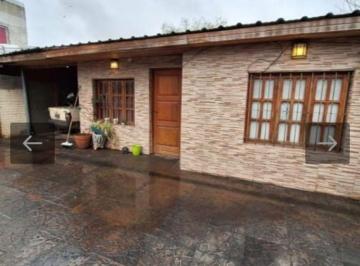 Casa de 5 ambientes, Presidente Perón · Casa en Alquiler con Cochera en Guernica 3 Habitaciones