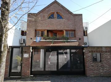 Casa · 260m² · 5 Ambientes · 1 Cochera · Beccar Libertador a Vias - Casa Venta Usd 480.000