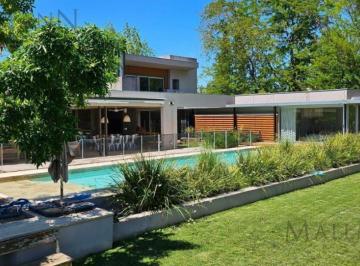 Casa · 300m² · 7 Ambientes · 2 Cocheras · Casa en Alquiler 4 Dorm. Estancias Golf
