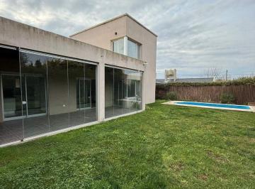 Casa de 6 ambientes, Bahía Blanca · Casa en Venta | Barrio San Ignacio | Luis Agotte Al 2000