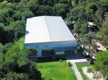 Casa · 1700m² · 4 Ambientes · Nave Industrial en Venta en La Falda Apto Supermercado