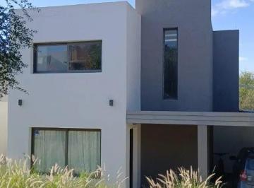 Casa · 160m² · 5 Ambientes · 2 Cocheras · Alquilo Casa en Barrio Privado Las Cañitas 3 Dorm. y 3 Baños