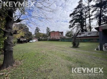 Terreno · 300m² · 7 Ambientes · 2 Cocheras · Quinta en Villa Bengochea