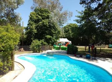 CMR-CMR-14_2 · Casaquinta con Piscina S/lote 25 X 77 en González Catán