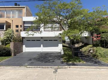 LOY-LOY-1703_2 · Venta Chalet 4 Ambientes con Cochera Doble y Patio con Parrilla, Los Troncos / S