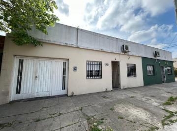 CMR-CMR-62_2 · Propiedad en Block - 2 Casas 3 Amb en Isidro Casanova - Se Venden Alquiladas
