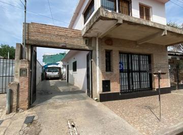 Casa · 280m² · 7 Ambientes · 2 Cocheras · Casa en Venta - 3 Dorm. 1 Baño - Departamento - 354 m² - Córdoba