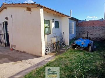 Casa · 2 Dormitorios · 1 Cochera · Casa en Venta Apta Credito Hipotcario / Iaf