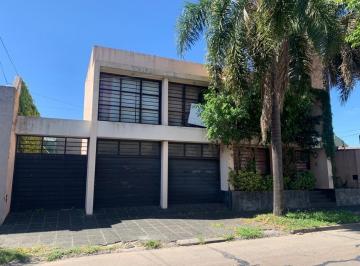CMR-CMR-71_2 · Casa 5 Amb con Piscina en San Justo Centro