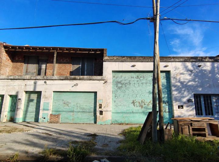 Bodega-Galpón · 500m² · 10 Ambientes · 10 Cocheras