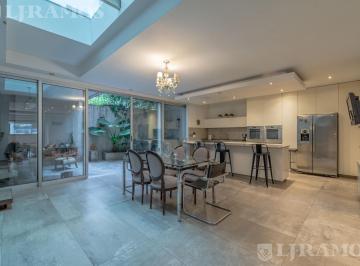 Casa · 258m² · 7 Ambientes · 1 Cochera · Casa en Palermo