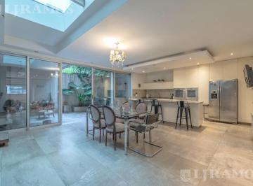 Casa · 258m² · 7 Ambientes · 1 Cochera · Casa en Palermo
