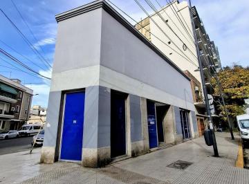 Local comercial · 234m² · Local Ubicado en Esquina en Alquiler en Barracas
