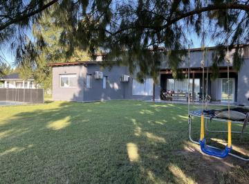 Casa · 140m² · 7 Ambientes · 4 Cocheras · Casa de 3 Dorm. en Area 60 La Victoria Polo