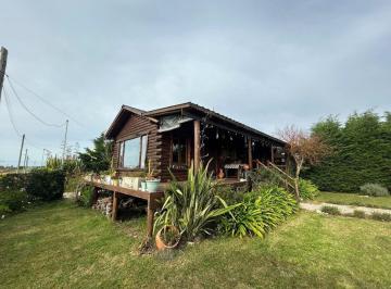 Casa · 53m² · 2 Ambientes · 1 Cochera · Hermosa Cabaña de 2 Ambientes con Conchera y Vista Al Arroyo
