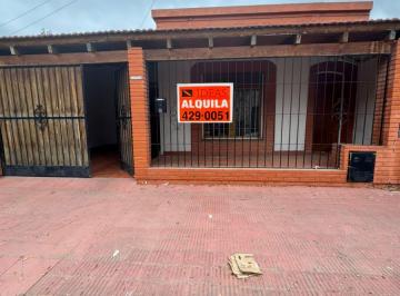 Casa de 2 ambientes, Córdoba · Alquilo Casa 2 Dorm con Cochera y Patio en Crisol Sud