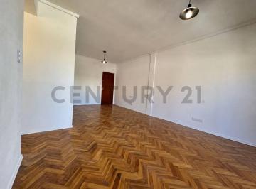 Departamento · 74m² · 4 Ambientes · 1 Cochera · Venta Depto 4 Amb con Balcon y Cochera Moron Apto Credito