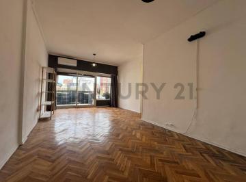 Departamento · 74m² · 4 Ambientes · 1 Cochera · Venta Depto 4 Amb con Balcón y Cochera Morón Apto Credito