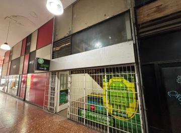 Local comercial · 35m² · Local en Galeria con Baño Propio - Luro E Independencia
