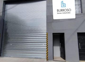 Bodega-Galpón · 450m² · Galpón de 450 m² en Alquiler en Caseros