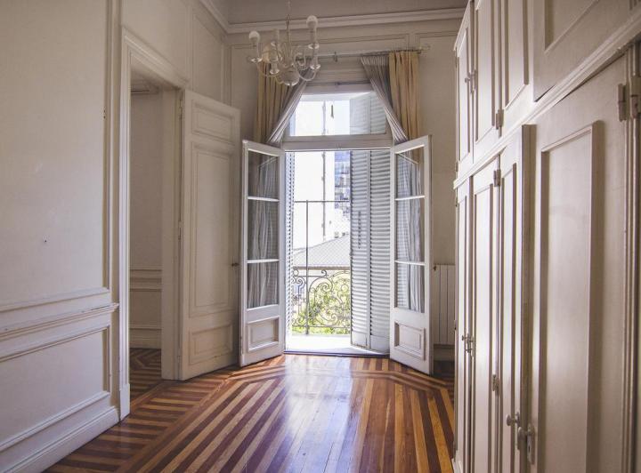 Departamento de 6 Ambientes. Estilo Francés. Reciclado a Nuevo. Balvanera