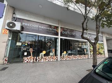 Local comercial · 325m² · 3 Ambientes · Local en Esc. - Centro