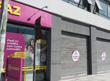 Local comercial · 71m² · Local en Jose C Paz
