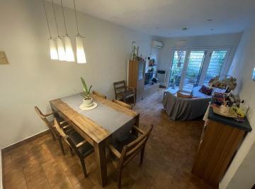 Casa · 120m² · 5 Ambientes · Casa en Venta en Luis Guillón Acepta Permuta