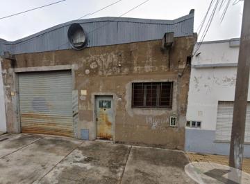 Bodega-Galpón · 200m² · Galpón de 200 m² en Venta en Caseros