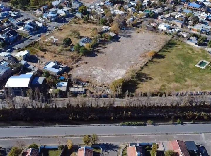Terreno · 9898m²