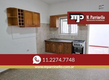 PH · 68m² · 3 Ambientes · 1 Cochera · Amplio PH de 3 Ambientes con Patio y Cochera en Villa Martelli - en Alquiler