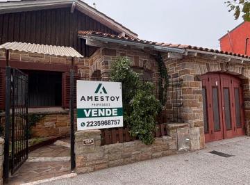 Casa · 120m² · 3 Ambientes · Casa de Tres Ambientes. Quincho. Patio. Perla Norte