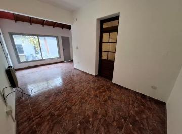 PH · 52m² · 2 Ambientes · Dpto. 2 Amb. por Pasillo, con Patio Sin Expensas