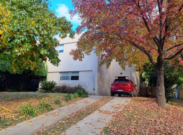 Casa · 198m² · 5 Ambientes · 2 Cocheras