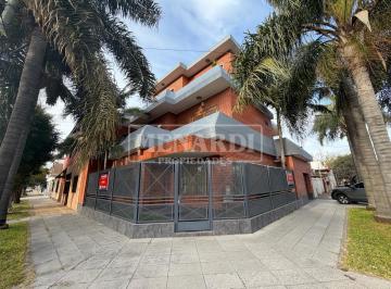 Casa · 235m² · 4 Ambientes · 2 Cocheras · Casa 5 Ambientes en Venta - Villa Bosch