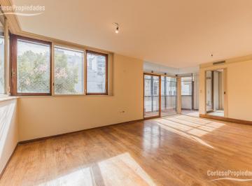 Departamento · 120m² · 4 Ambientes · 1 Cochera · Departamento en Botanico