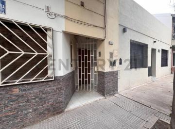 PH · 104m² · 4 Ambientes · Venta PH en Pb de 4 Ambientes en Mataderos