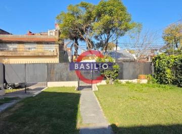 Casa · 215m² · 3 Ambientes · Casa en Venta en Lote Propio con Jardín, Cochera y Parrilla en Boulogne