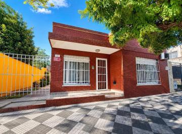 Casa · 6 Ambientes · 1 Cochera · Venta Casa Monte Grande Ideal 2 Familias