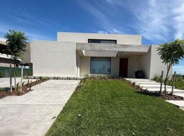 Casa · 336m² · 6 Ambientes · 5 Cocheras · Casa en Venta Al Lago Barrio Costas Puertos