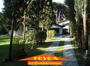 Casa · 120m² · 4 Ambientes · 1 Cochera · 4 Ambientes | Constancia 1598